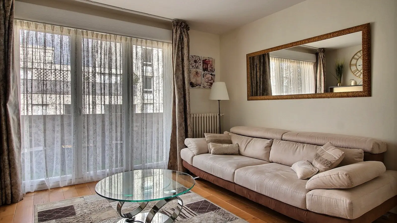Flat Rue Jonquoy in Paris