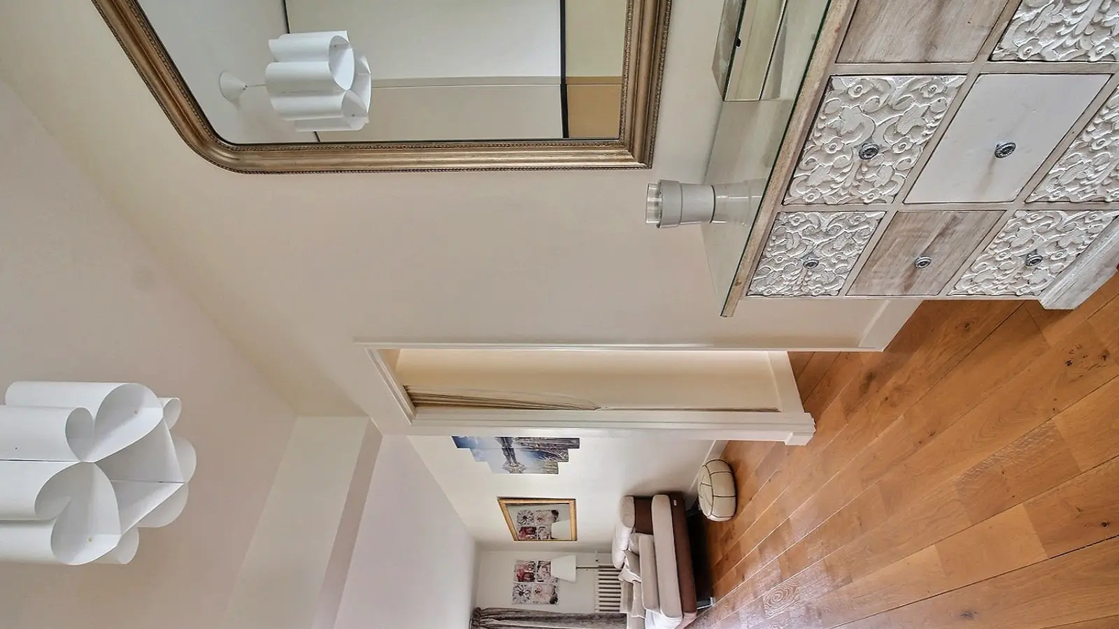 Flat Rue Jonquoy in Paris