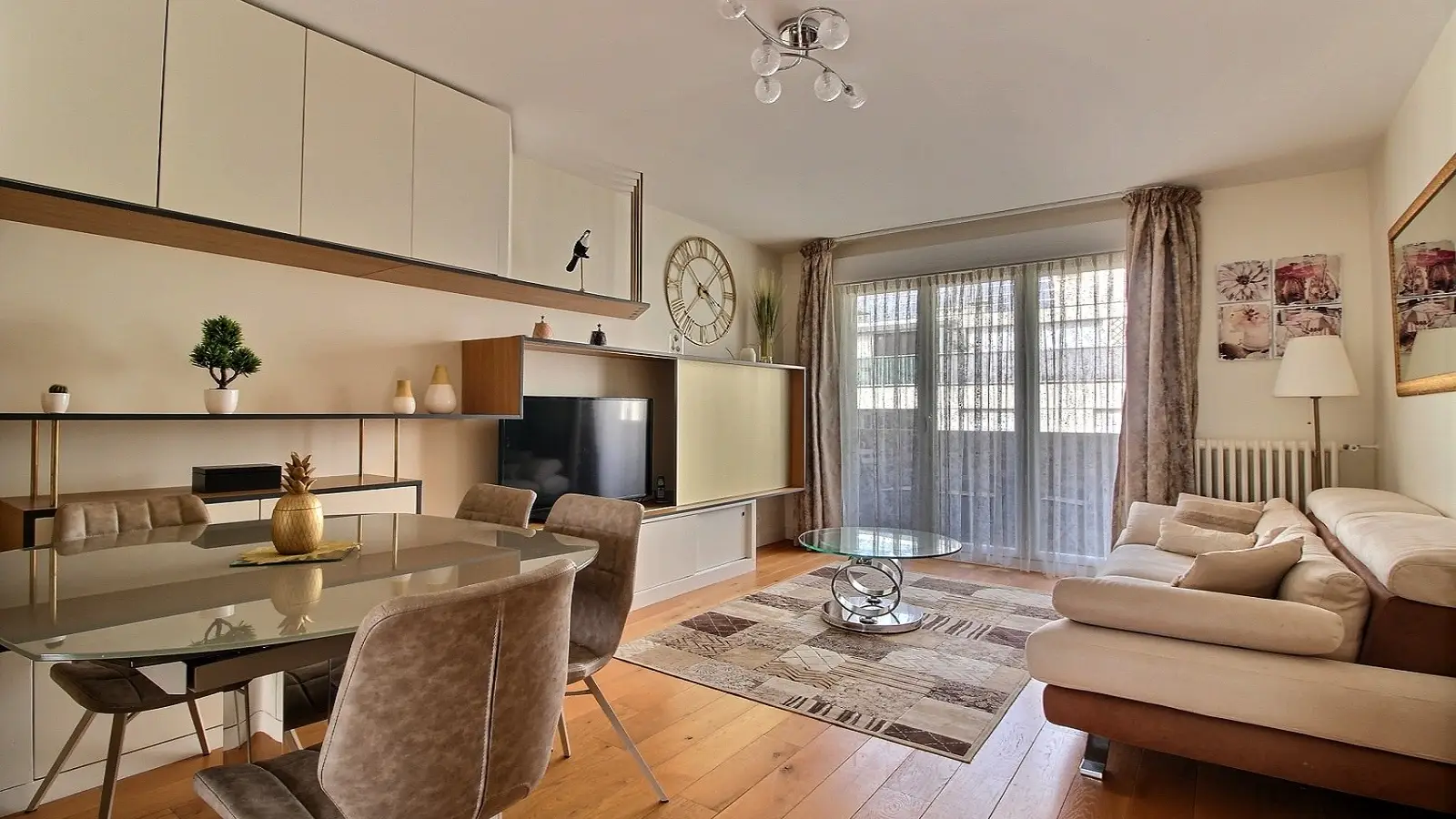 Flat Rue Jonquoy in Paris