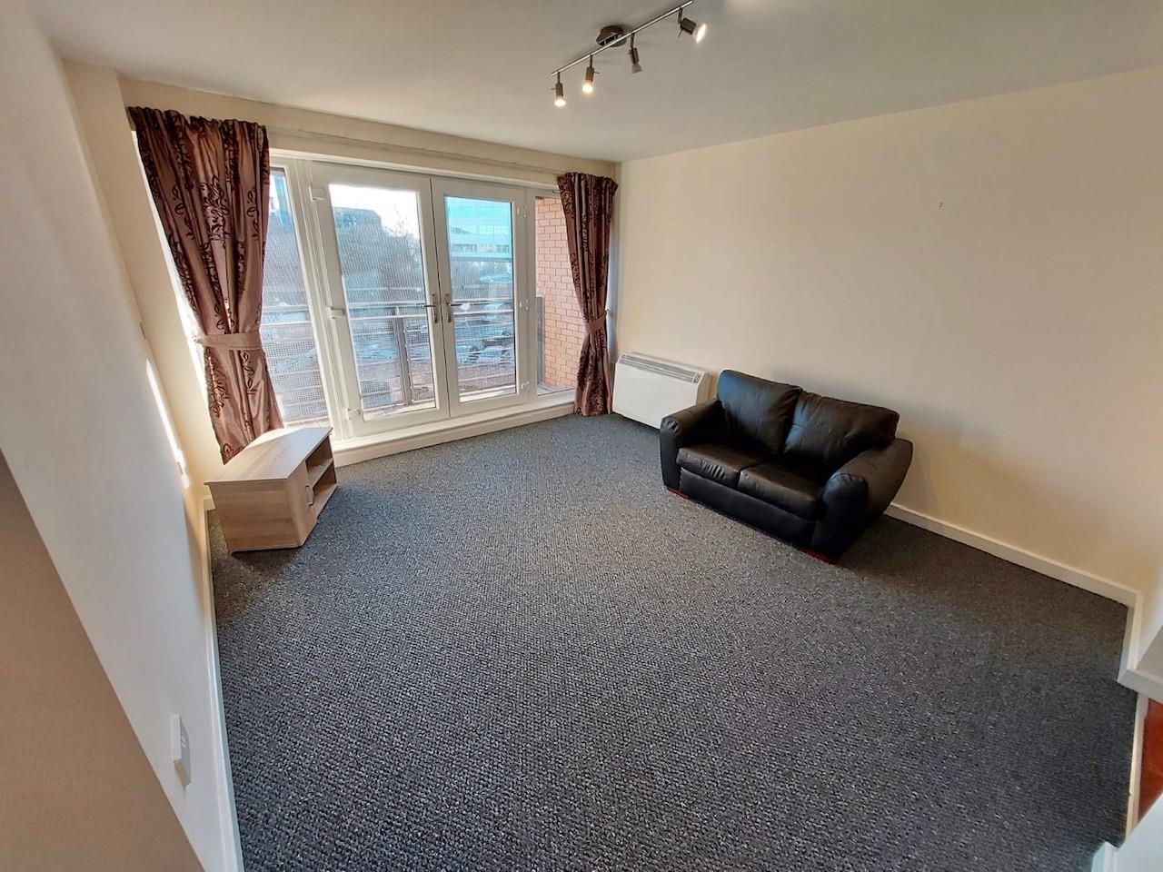 Flat Manor House Drive in Coventry