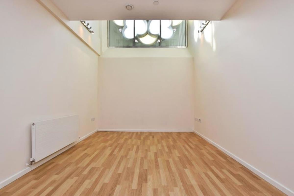 Flat East Street in Bristol