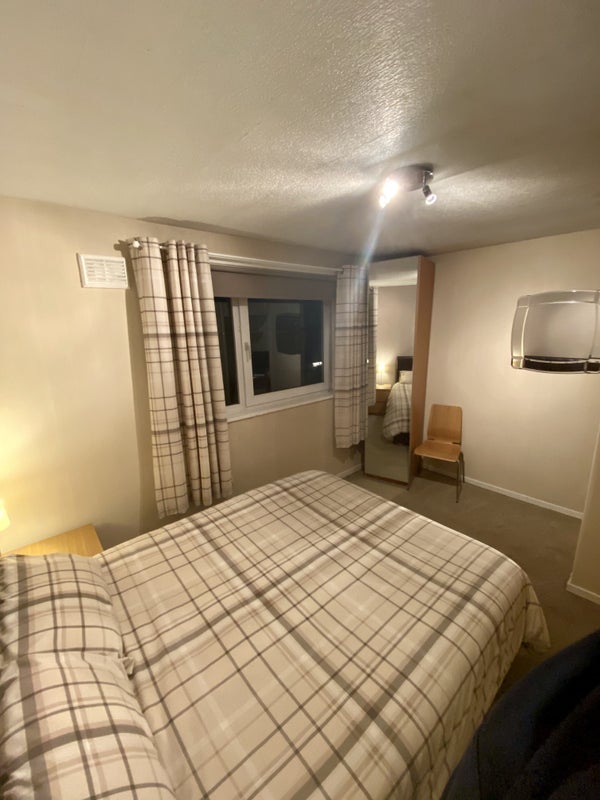 Room Walter Scott Avenue in City of Edinburgh