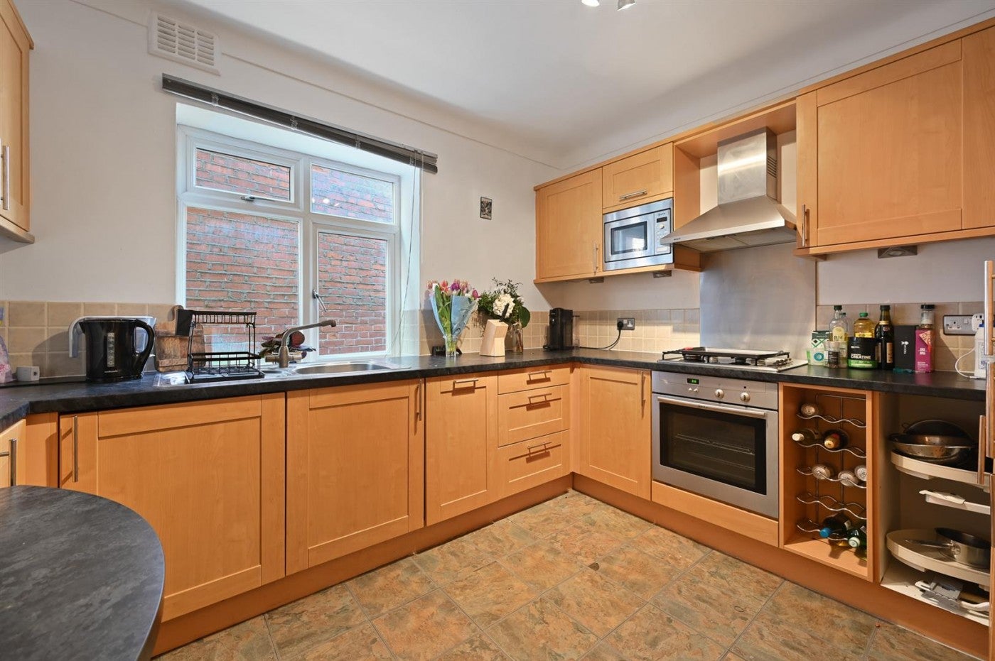 Flat Kingscroft Road in Greater London