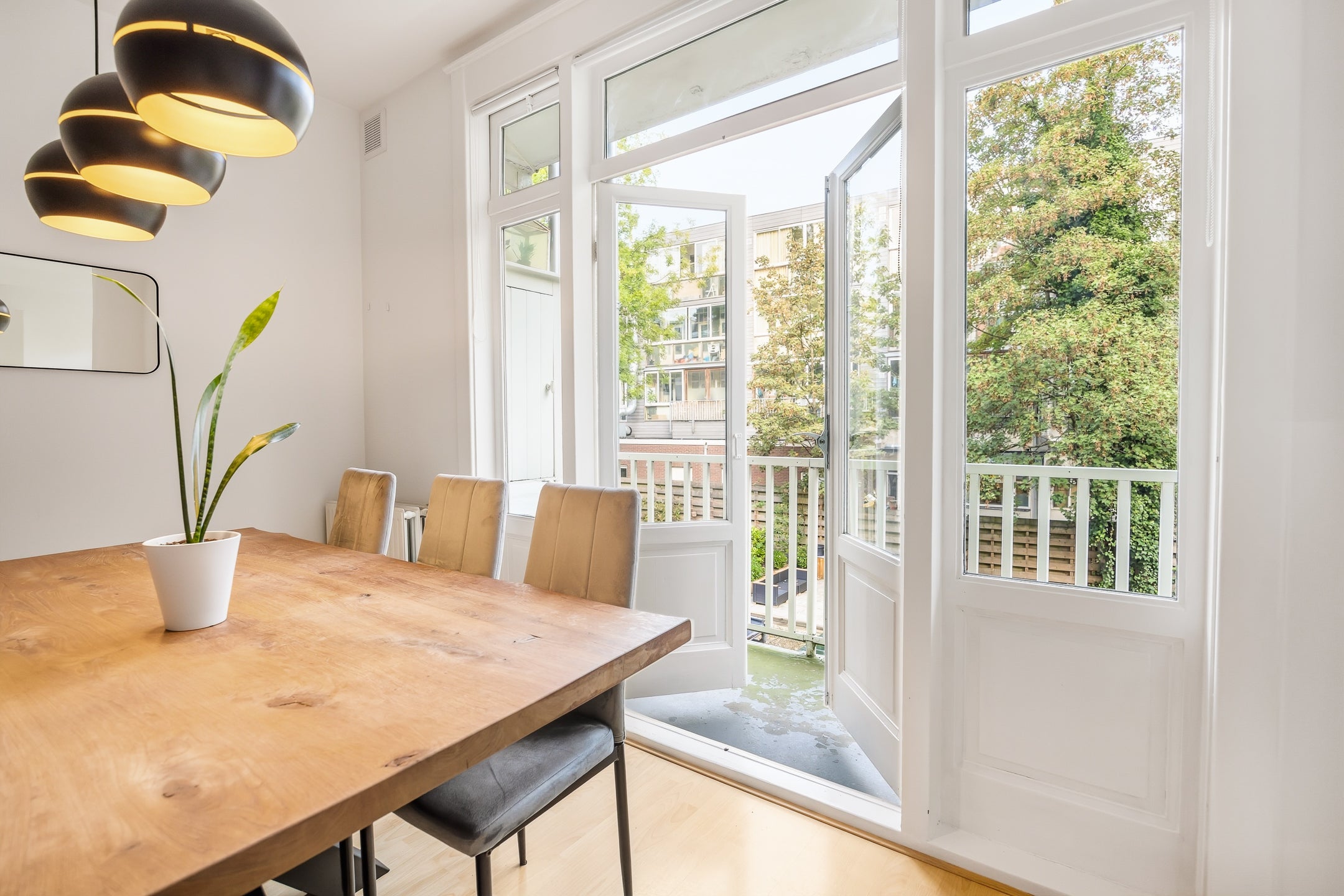 Appartement te koop: Jan van Riebeekstraat 12-1, Amsterdam