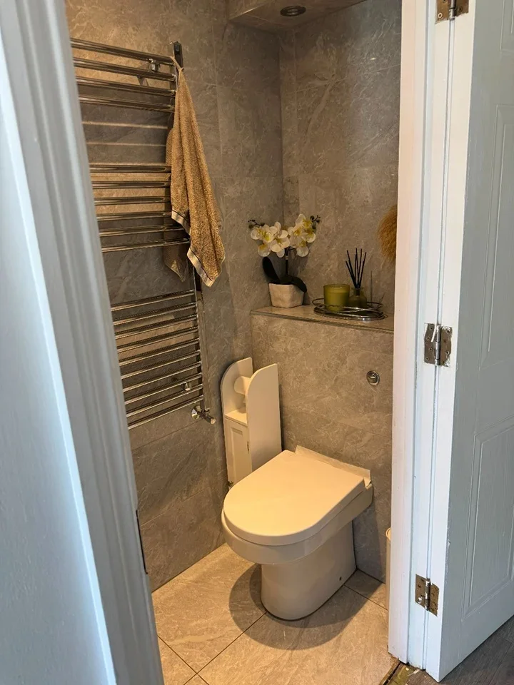 Room Merbury Road in Greater London