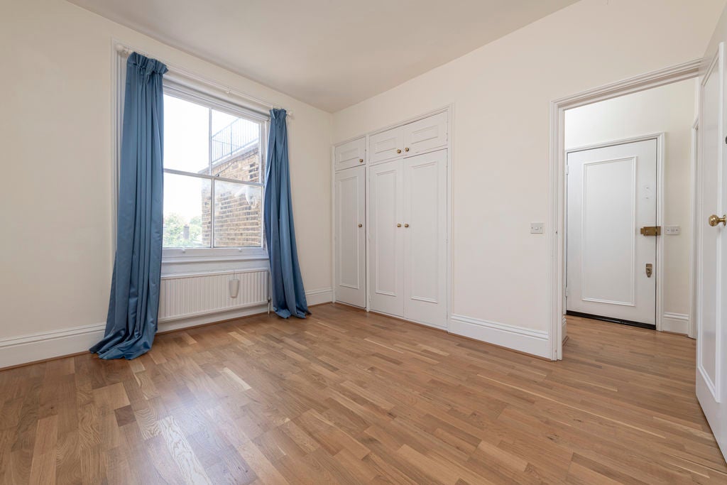 Flat Redcliffe Square in Greater London