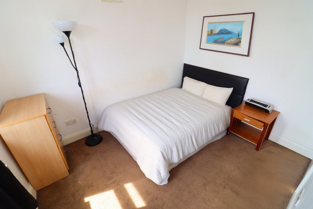 Room Globe Road in Greater London