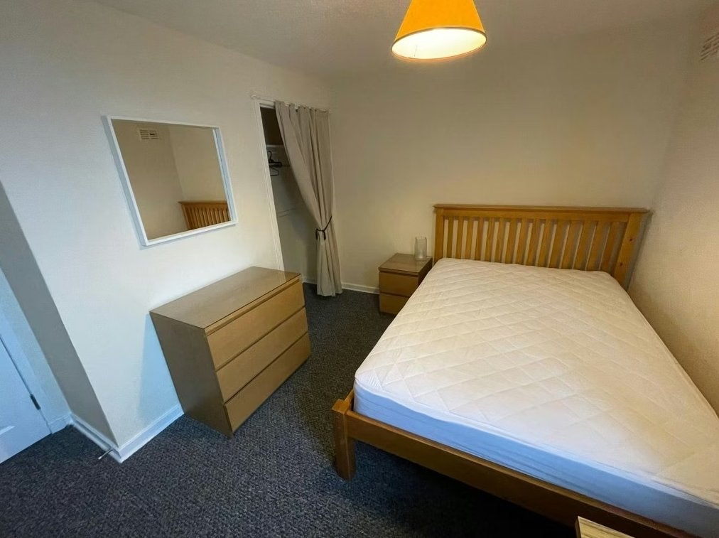 Flat Calder View in City of Edinburgh