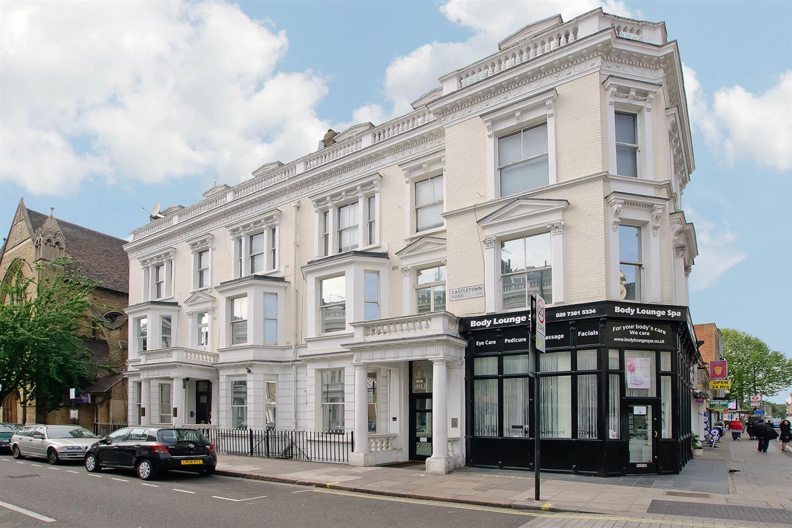 Flat Castletown Road in Greater London