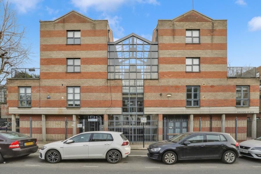 Flat Baynes Street in Greater London