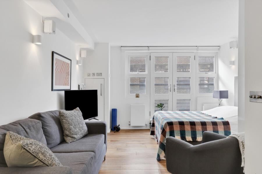 Flat Baynes Street in Greater London