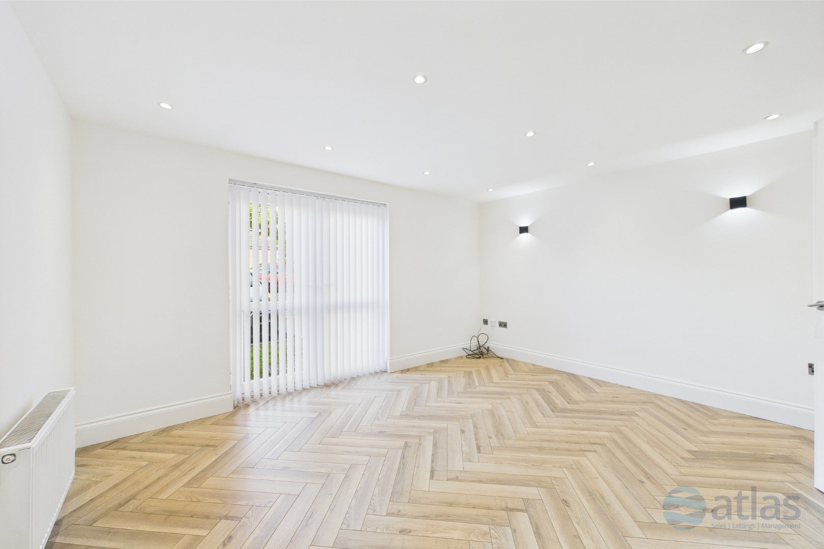 Flat Marlcroft Drive in Liverpool