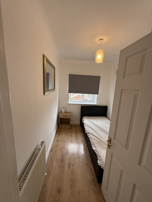 Room Vale Road in Windsor