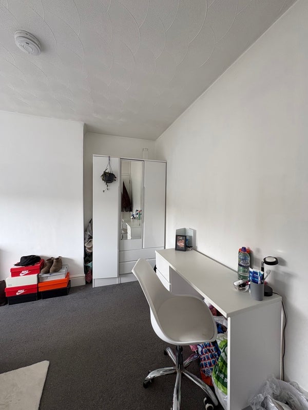 Room Filton Avenue in Bristol