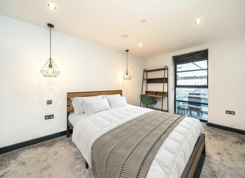 Flat Lillie Road in Greater London