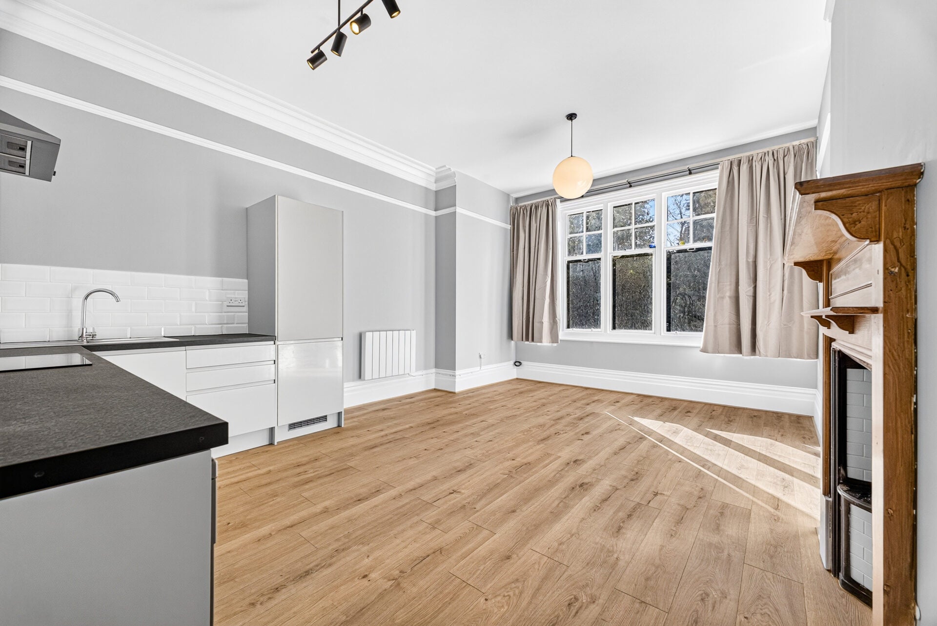 Flat Upper Brighton Road in Greater London