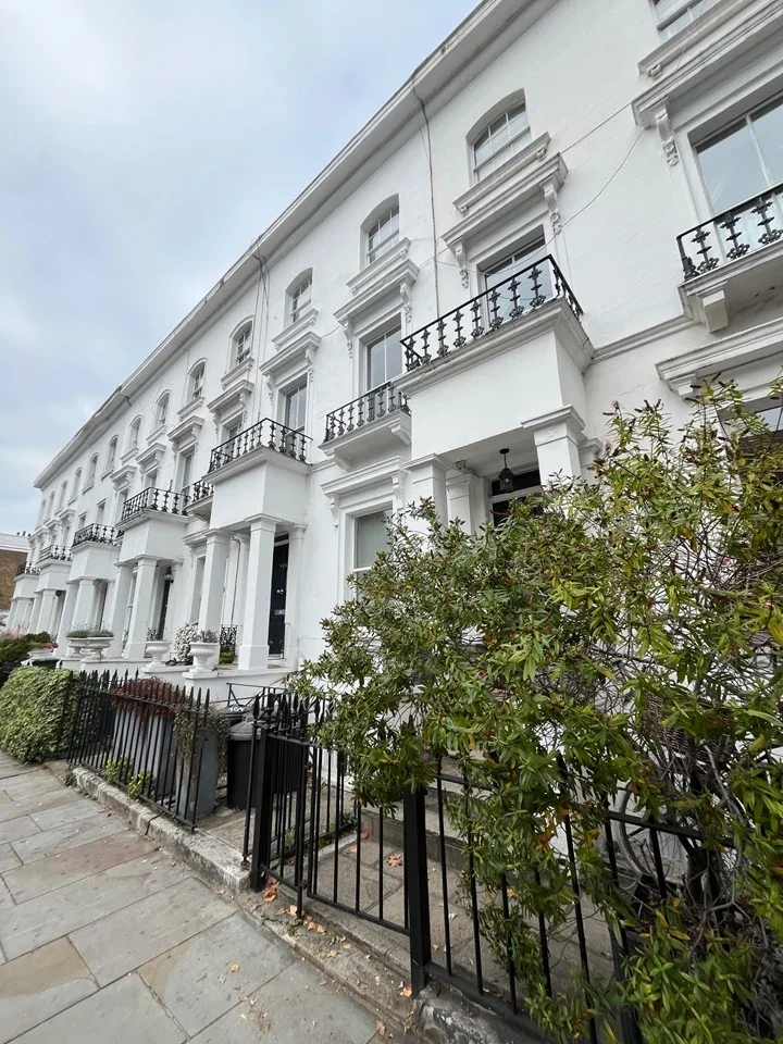 Flat Ann Lane in Greater London