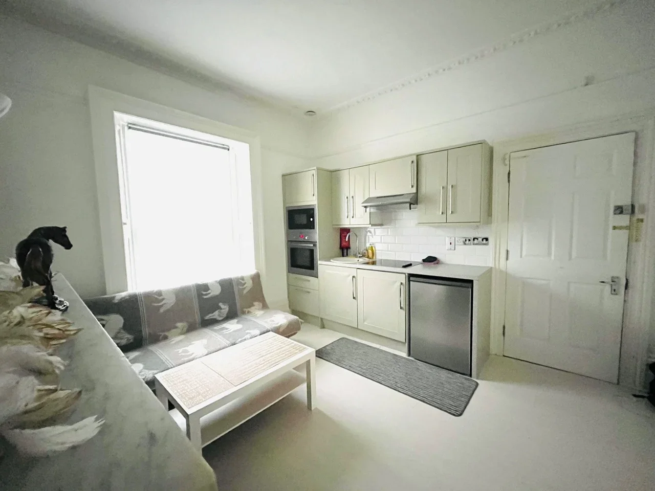 Flat Ann Lane in Greater London