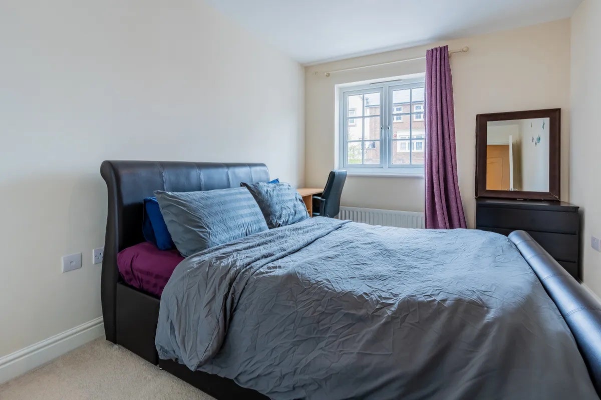 Flat Danby Street in Bristol