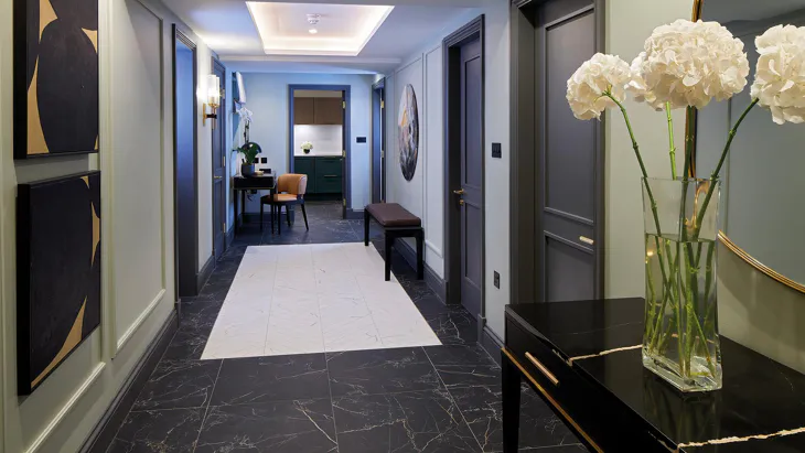 Flat Kensington Road in City of Westminster