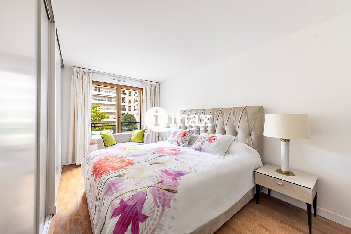 Appartement Rue Jacques Mazaud à Levallois-Perret