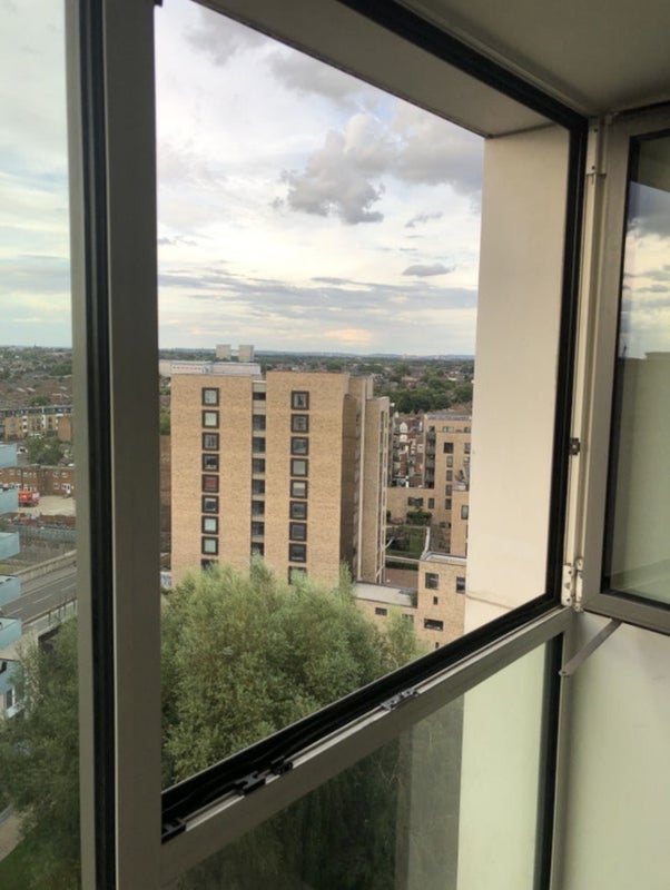 Room Mirabelle Gardens in Greater London