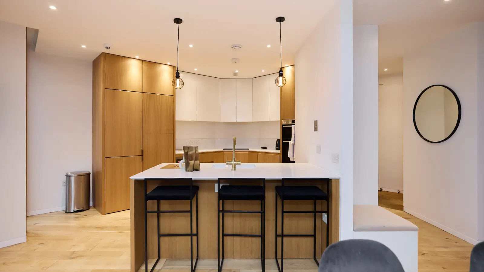 Flat Osborn Gardens in Greater London
