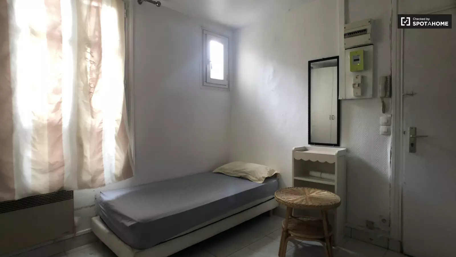Flat Rue d'Aubervilliers in Paris