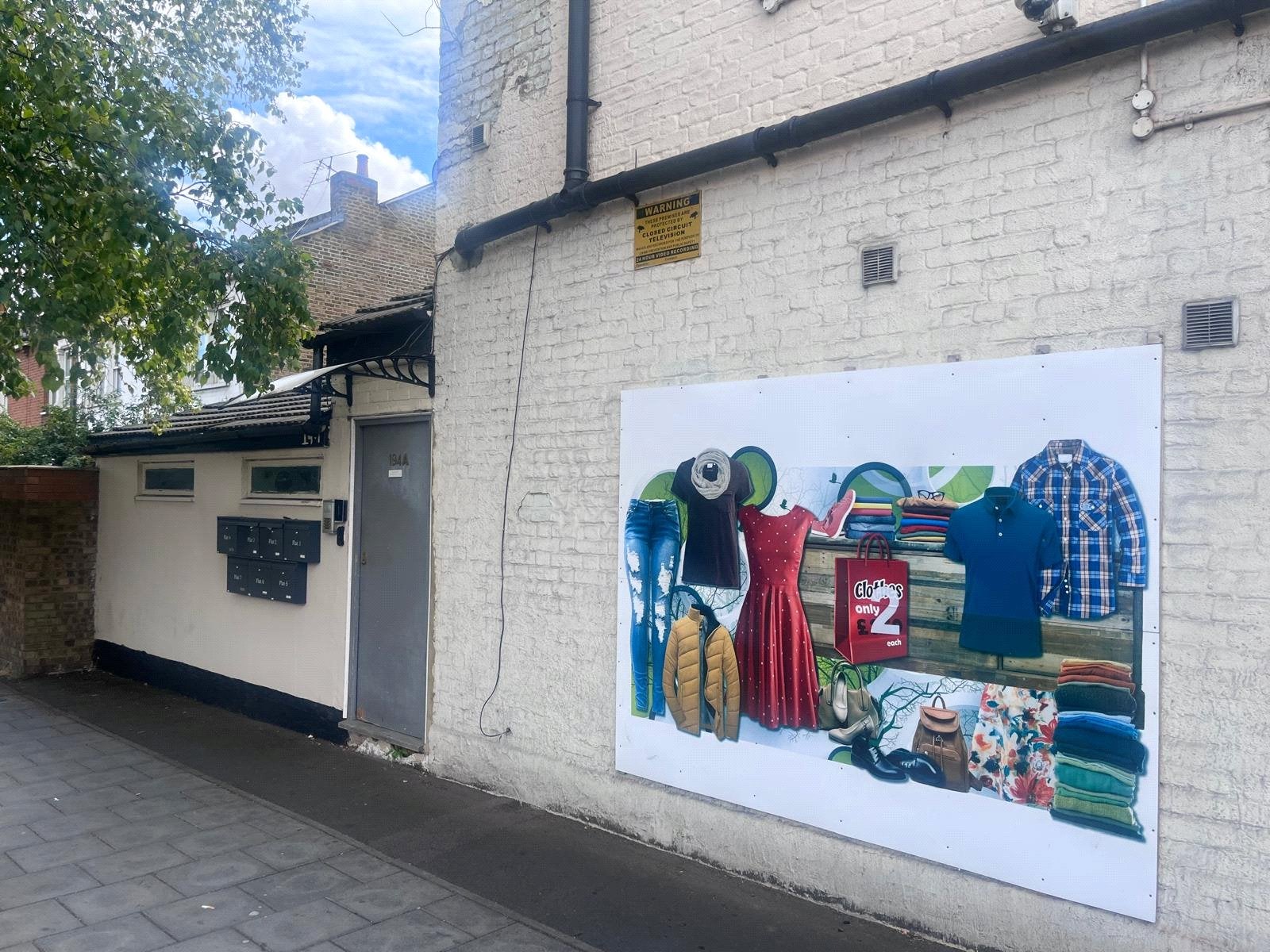 Flat Hanworth Road in Greater London