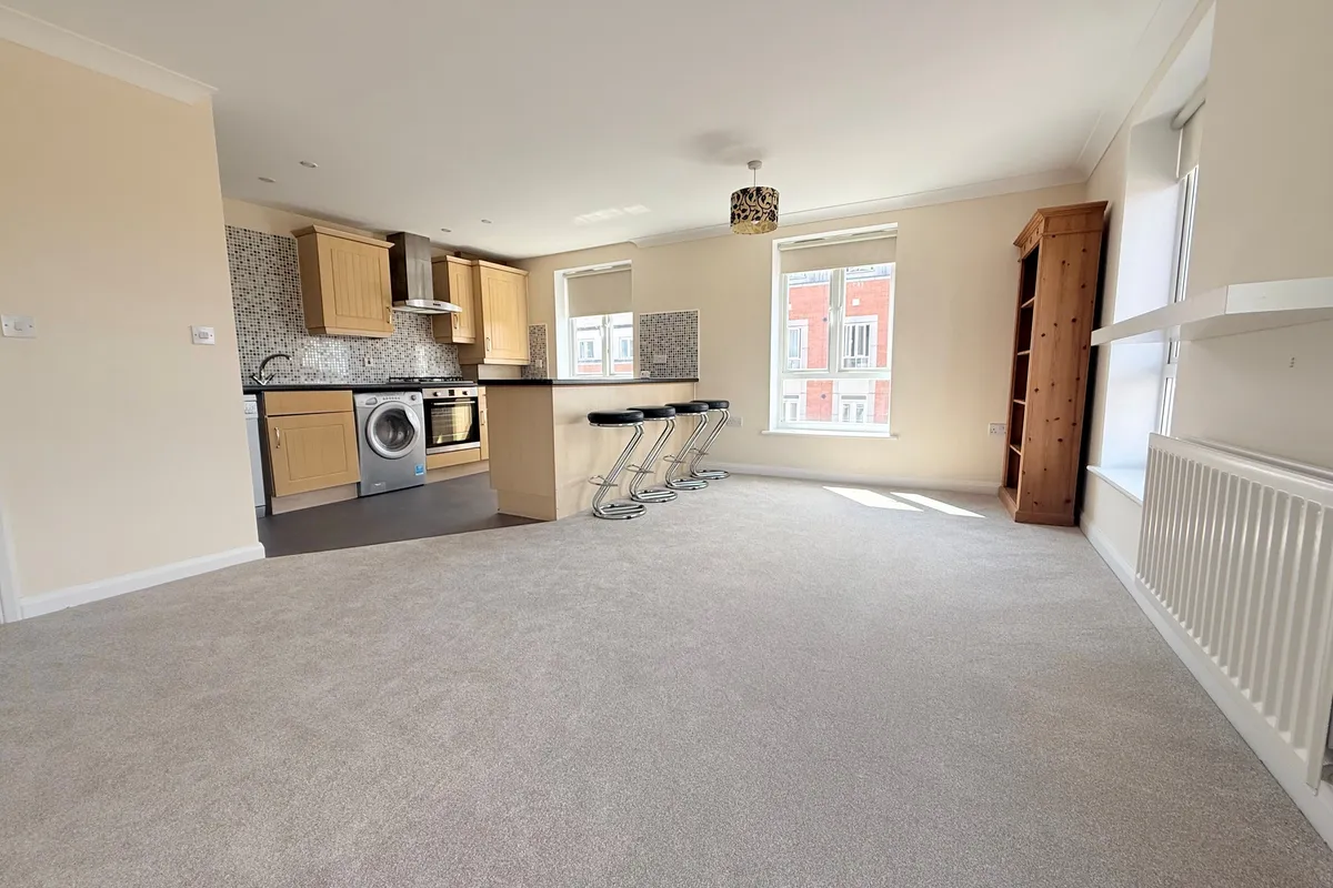 Flat Dragon Road in Welwyn Hatfield