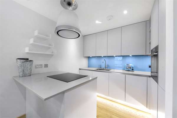 Flat Langtry Place in Greater London