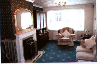 Room Round Wood Close in Cardiff