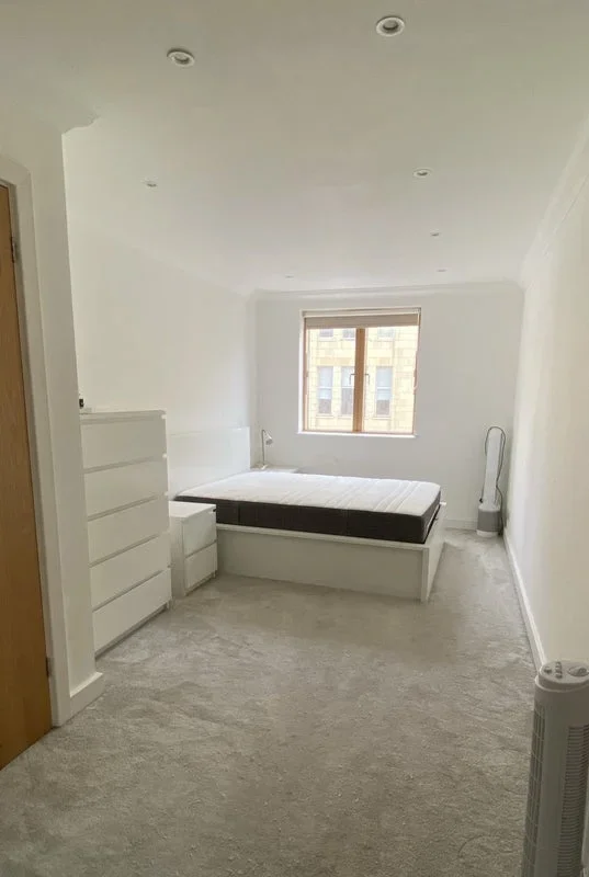 Flat Folgate Street in Greater London