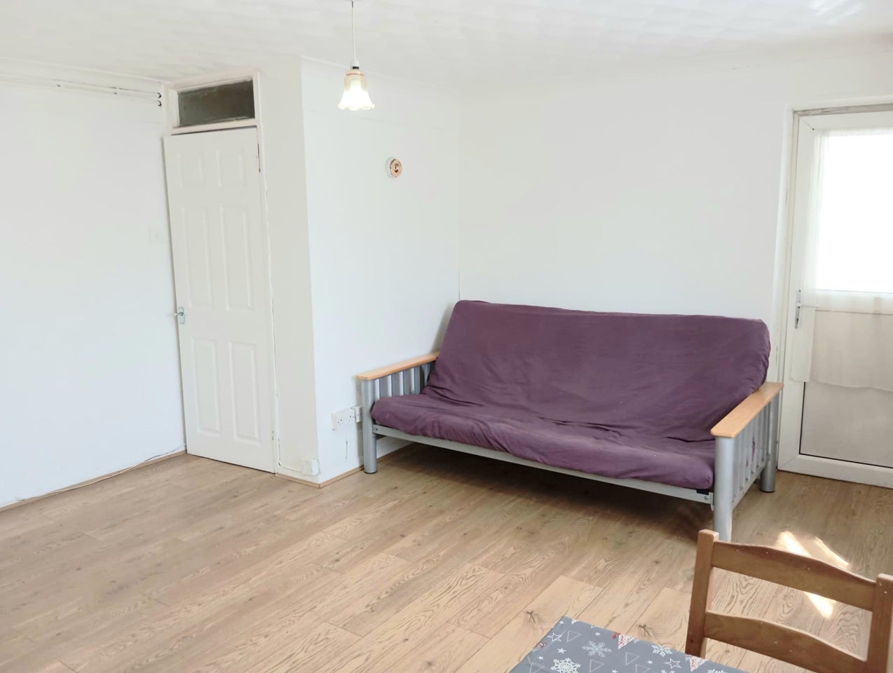 Flat Barking Road in Greater London