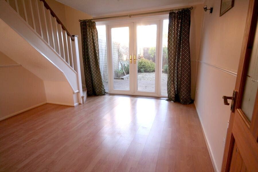 House Oaktree Crescent in Bristol
