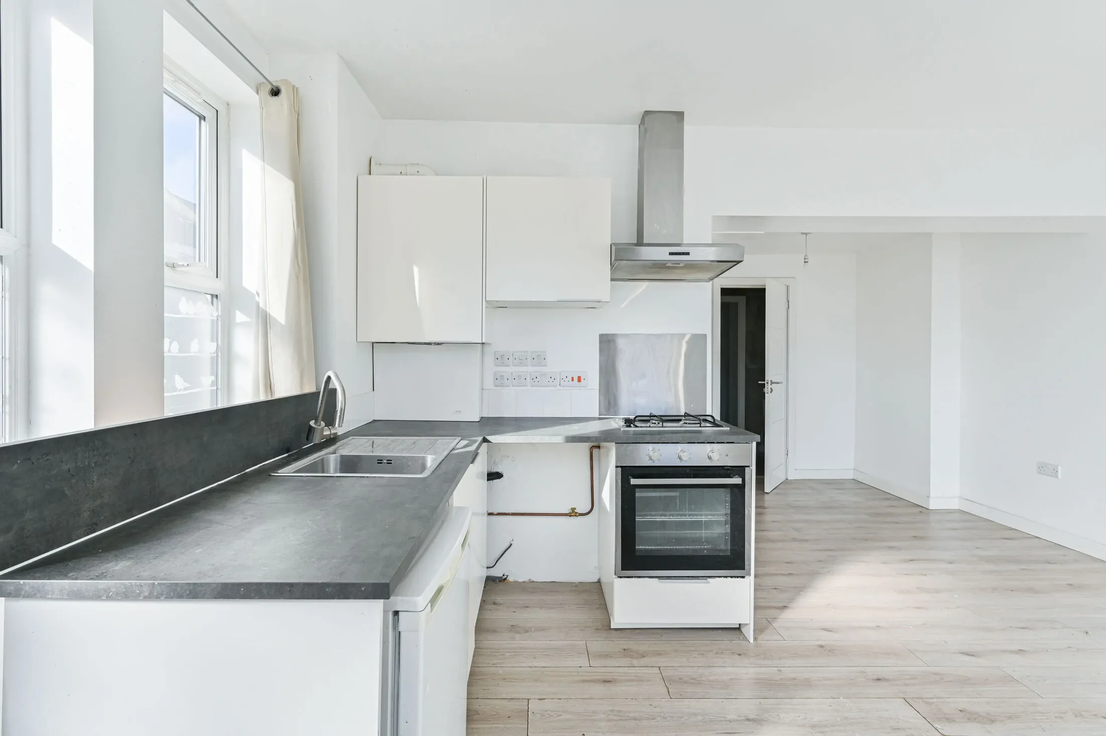 Flat Gambole Road in Greater London