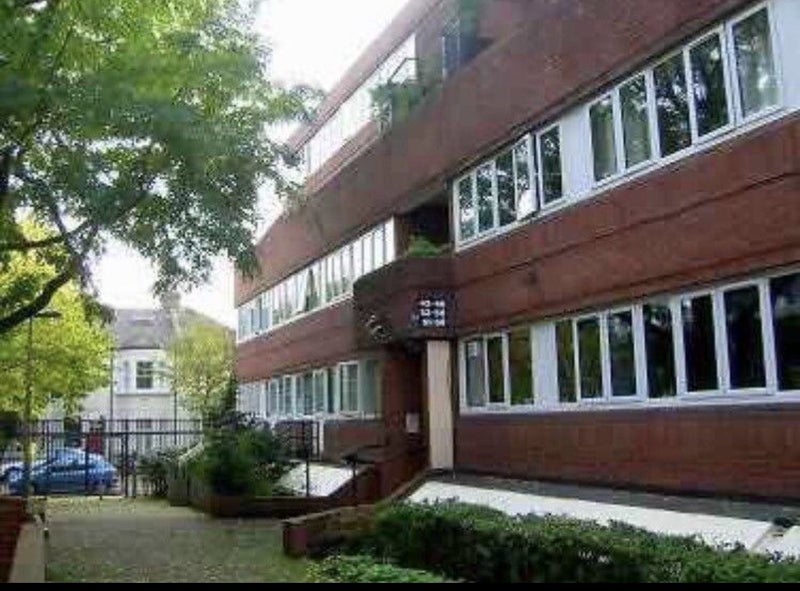 Room Stanmer Street in Greater London