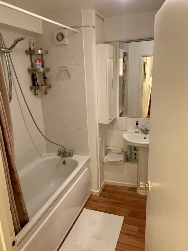 Room Stanmer Street in Greater London