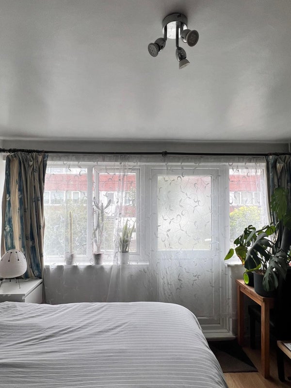 Room Stanmer Street in Greater London