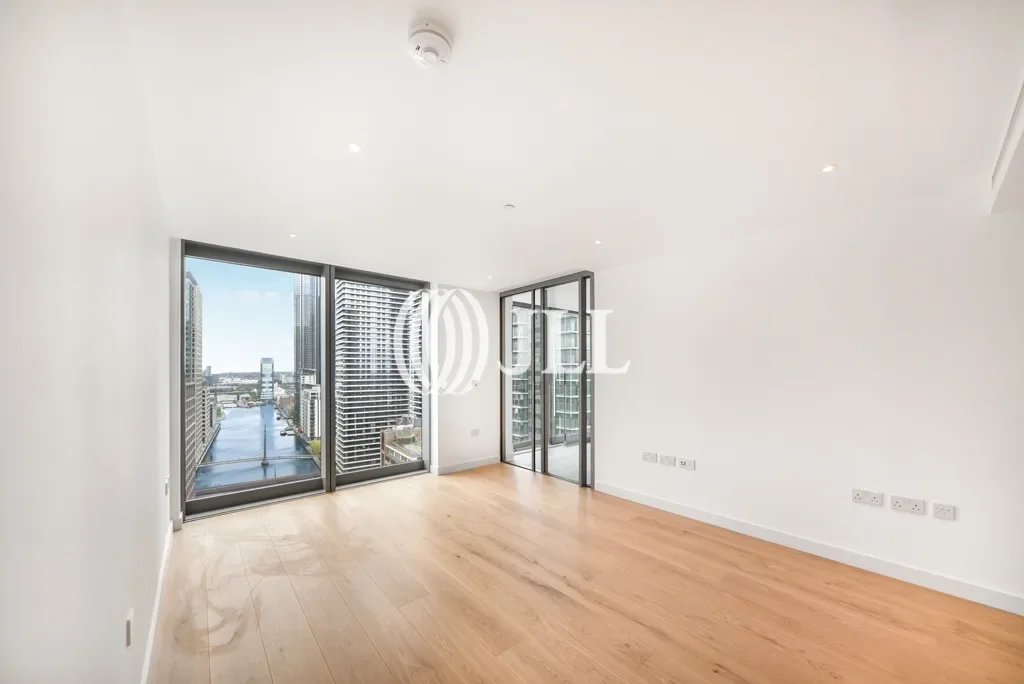 Flat Aste Street in Greater London
