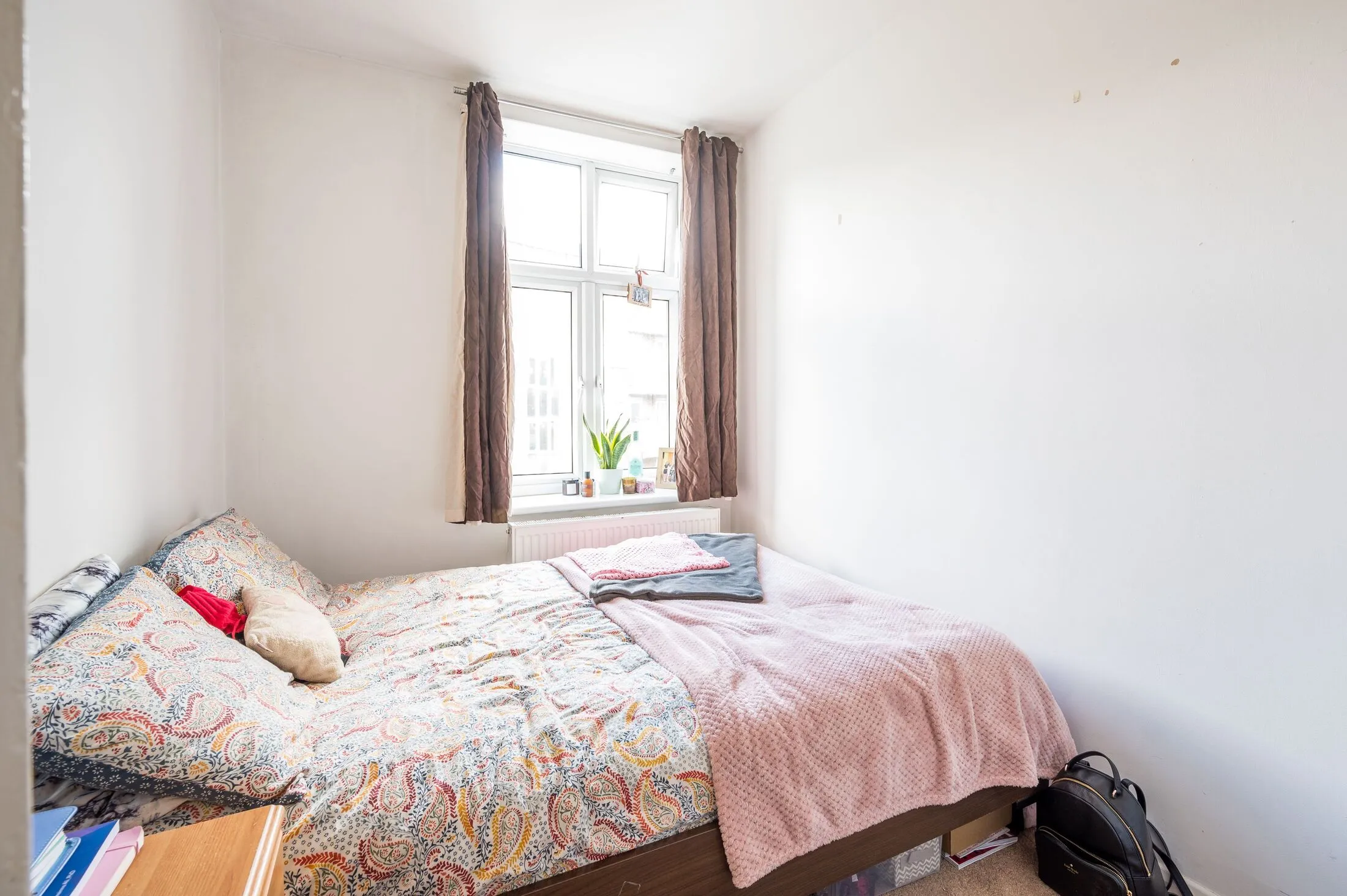 Flat Miranda Close in Greater London
