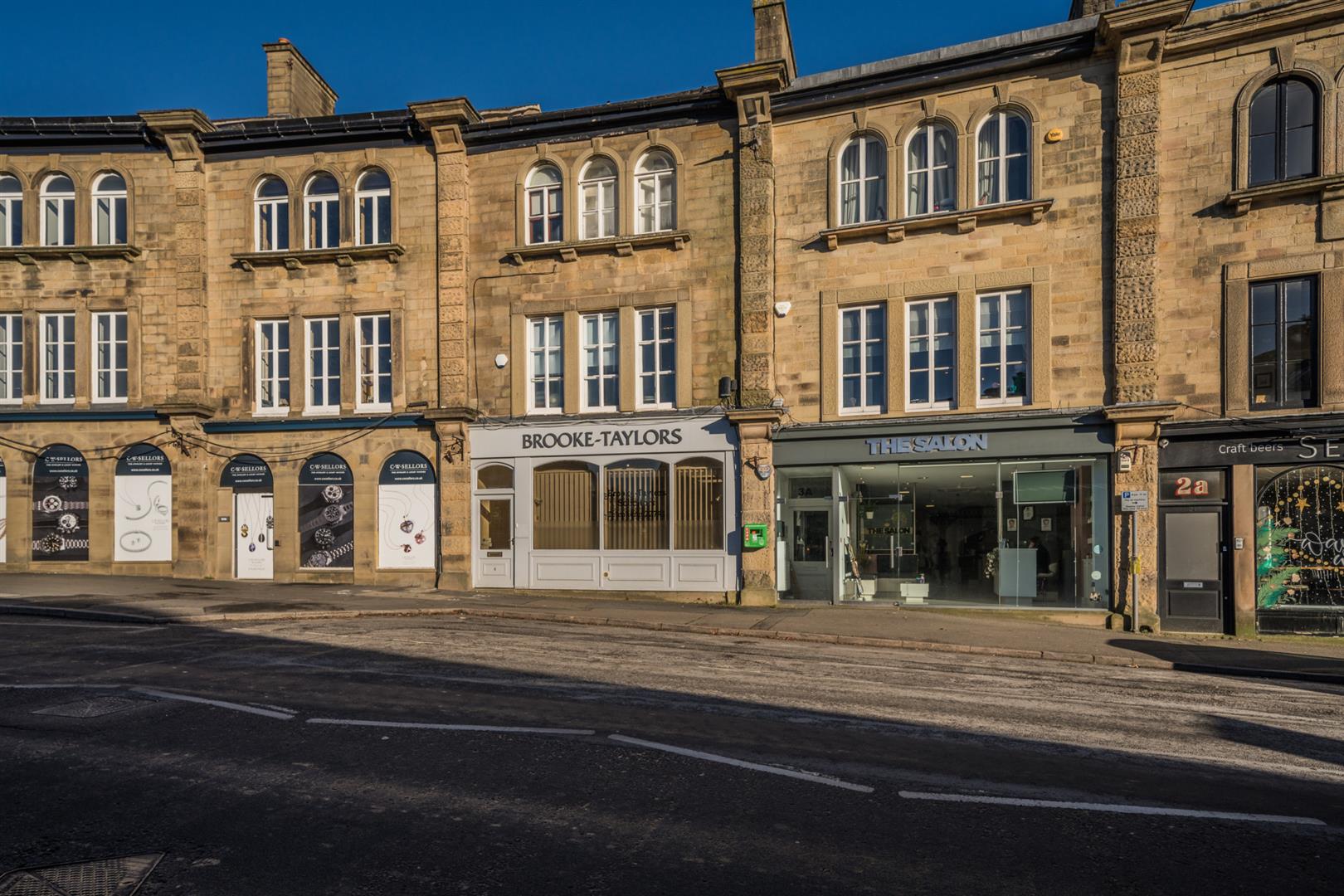 Flat The Quadrant in Buxton