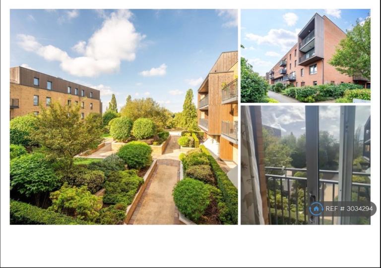Flat Meadowside in Greater London