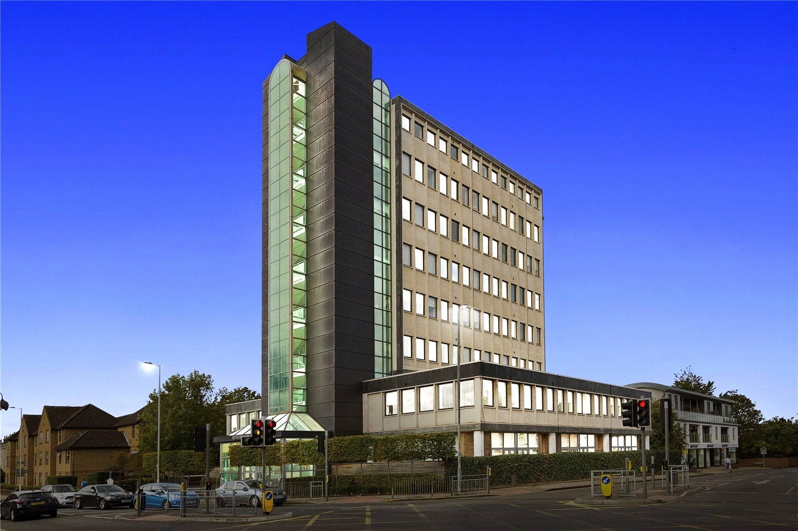 Flat Shrublands Close in Chelmsford