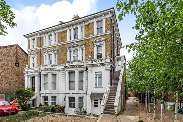 Flat The Avenue in Greater London