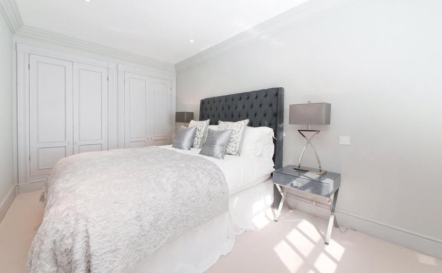 Flat Seymour Place in City of Westminster