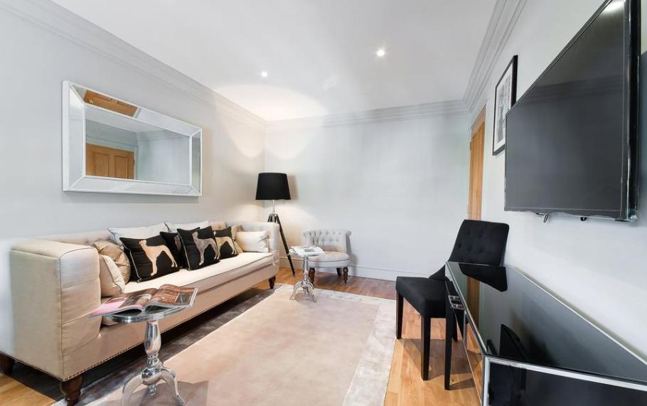 Flat Seymour Place in City of Westminster