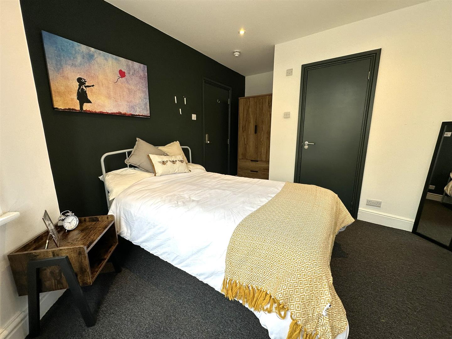Room Avonvale Road in Bristol