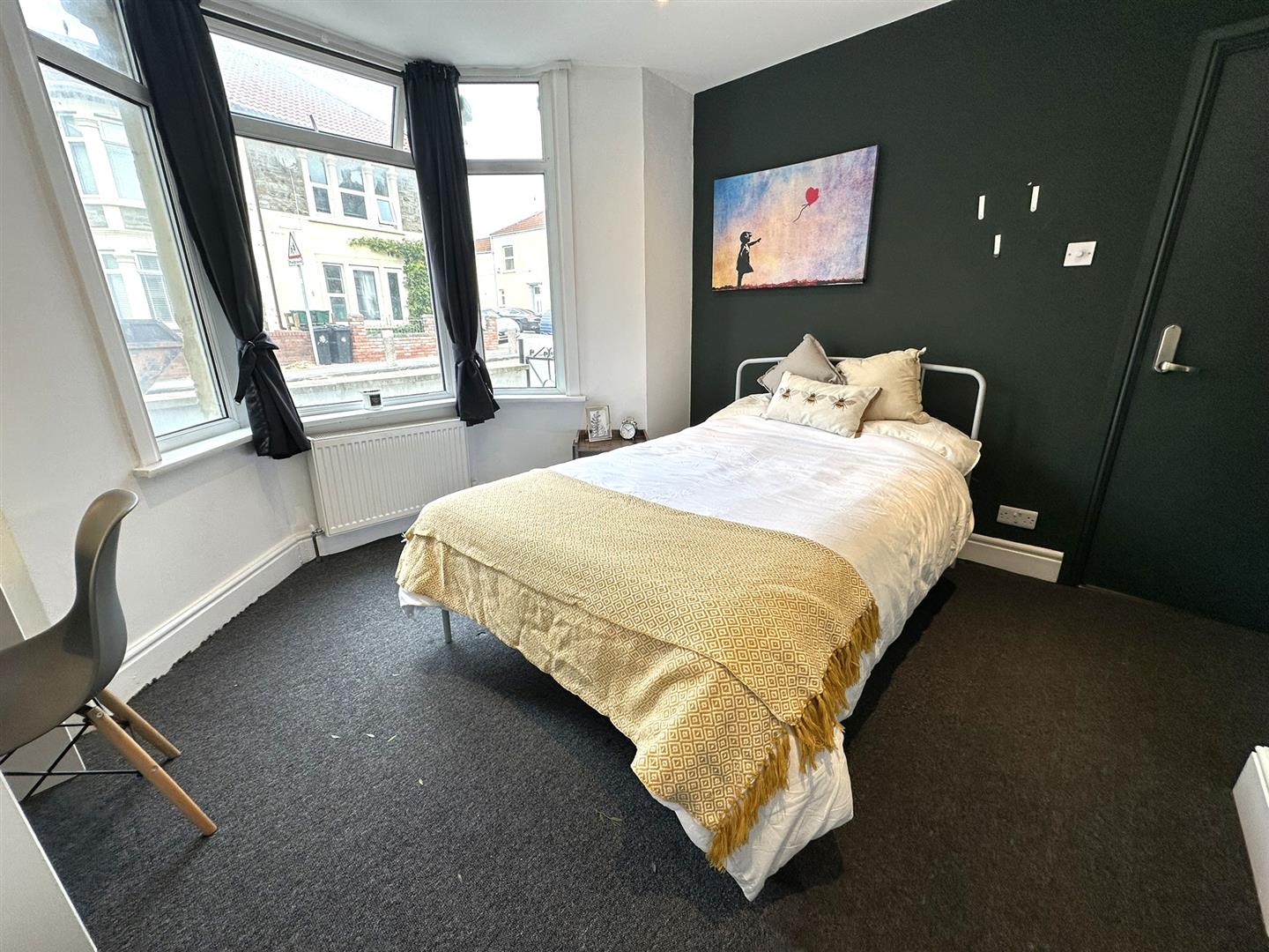 Room Avonvale Road in Bristol