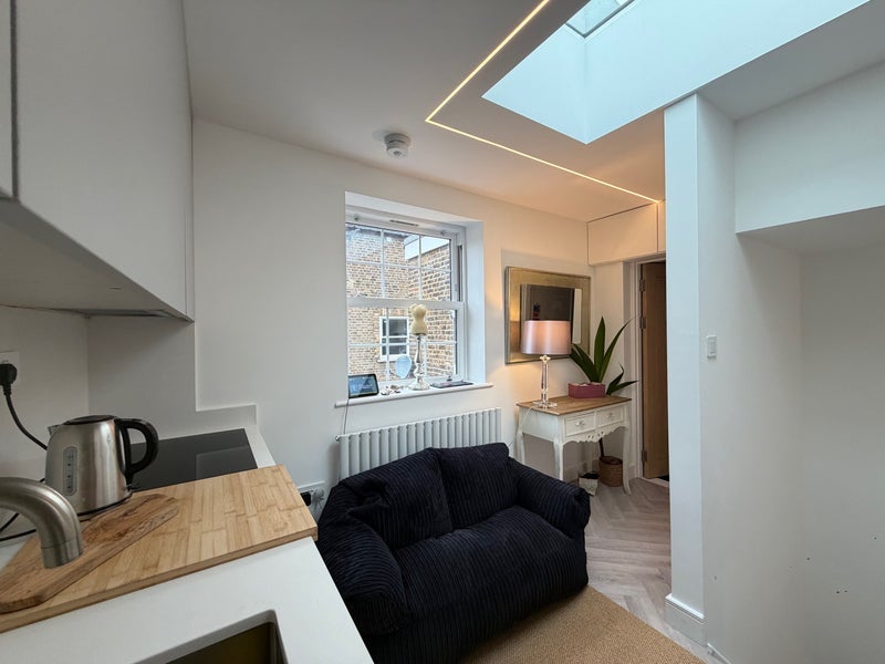 Flat Kilburn Lane in City of Westminster